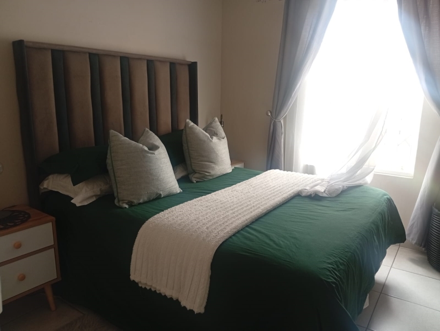2 Bedroom Property for Sale in Waterval East North West